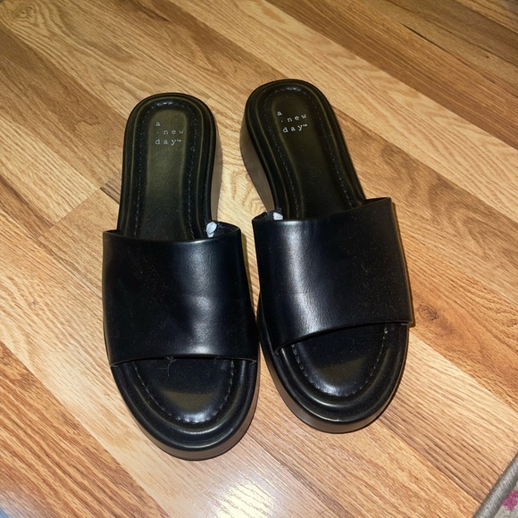 Target Flats - Picture 3 of 3